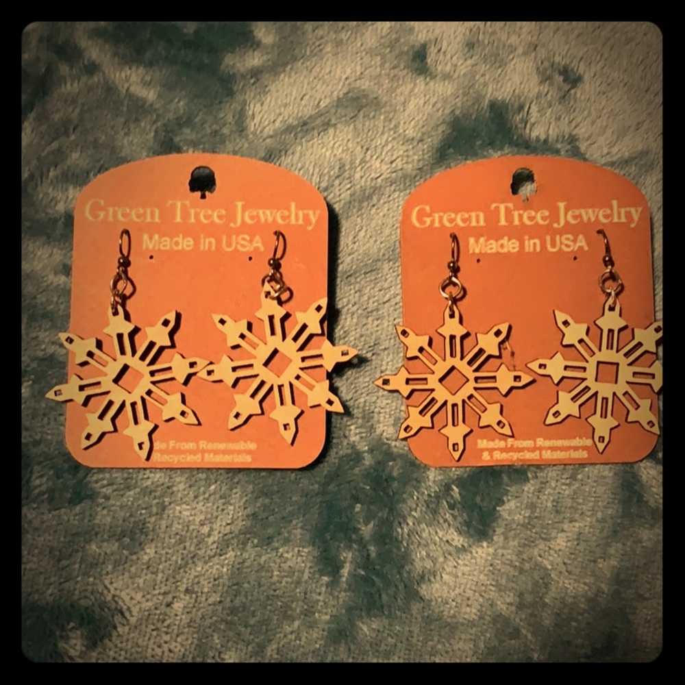 SNOW FLAKE EARRINGS